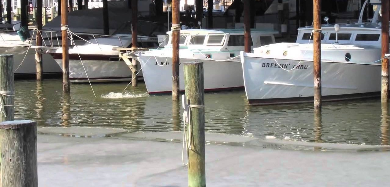 Preparing Your Dock for Winter With a Dock De-Icer