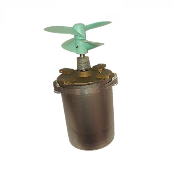 Electrolysis Kit for PowerHouse Ice Eater.  Shown in place with the Electrolysis Kit wrapped around the Ice Eater motor.