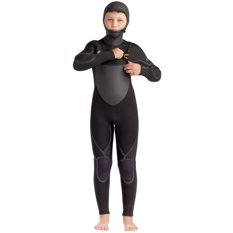 This is the full-frontal view of the Youth Phoenix 5/4/3mm Slant-Hip Hooded Fullsuit featuring the chest zip.