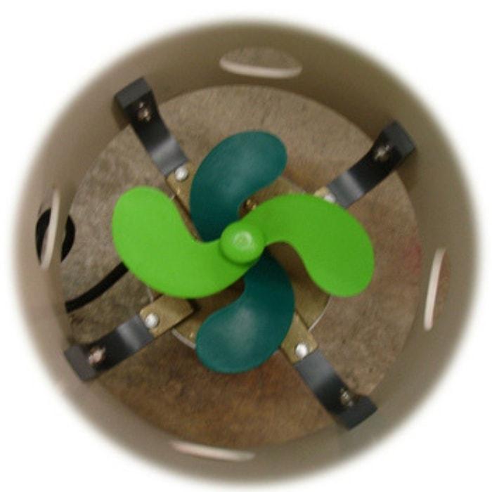 Inside look at the motor for the double aerator Bearon Aquatics Surface Aerators.