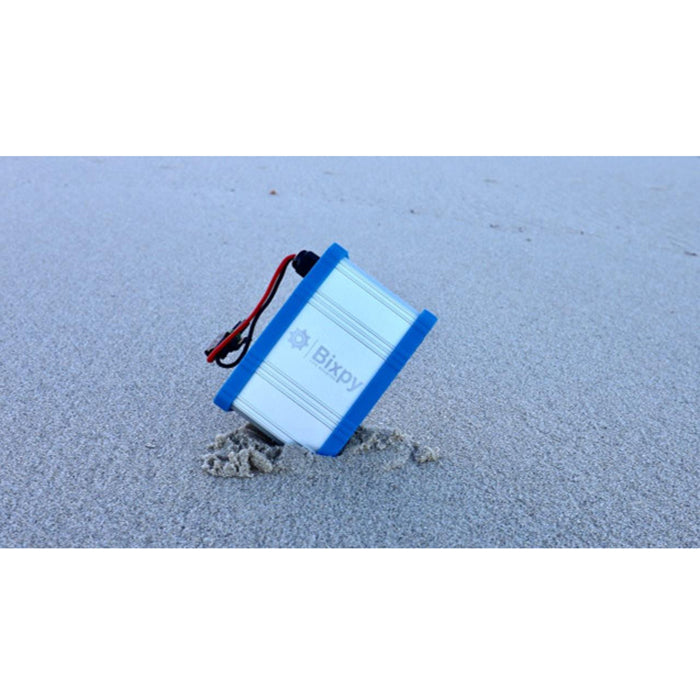 PP-77-LW 6V Live Well and Bait Tank Battery on the sand